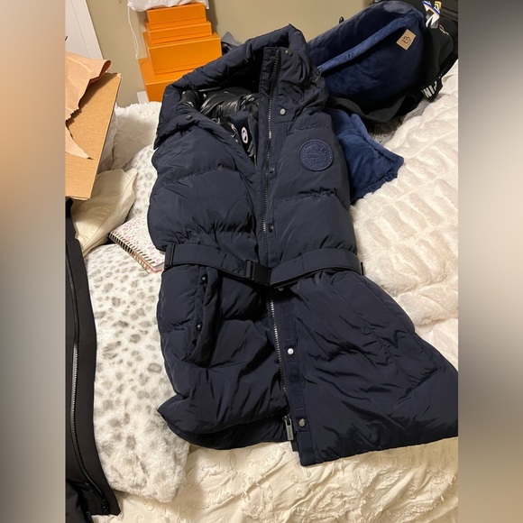 Canada Goose Navy Puffer Vest - Picture 5 of 14